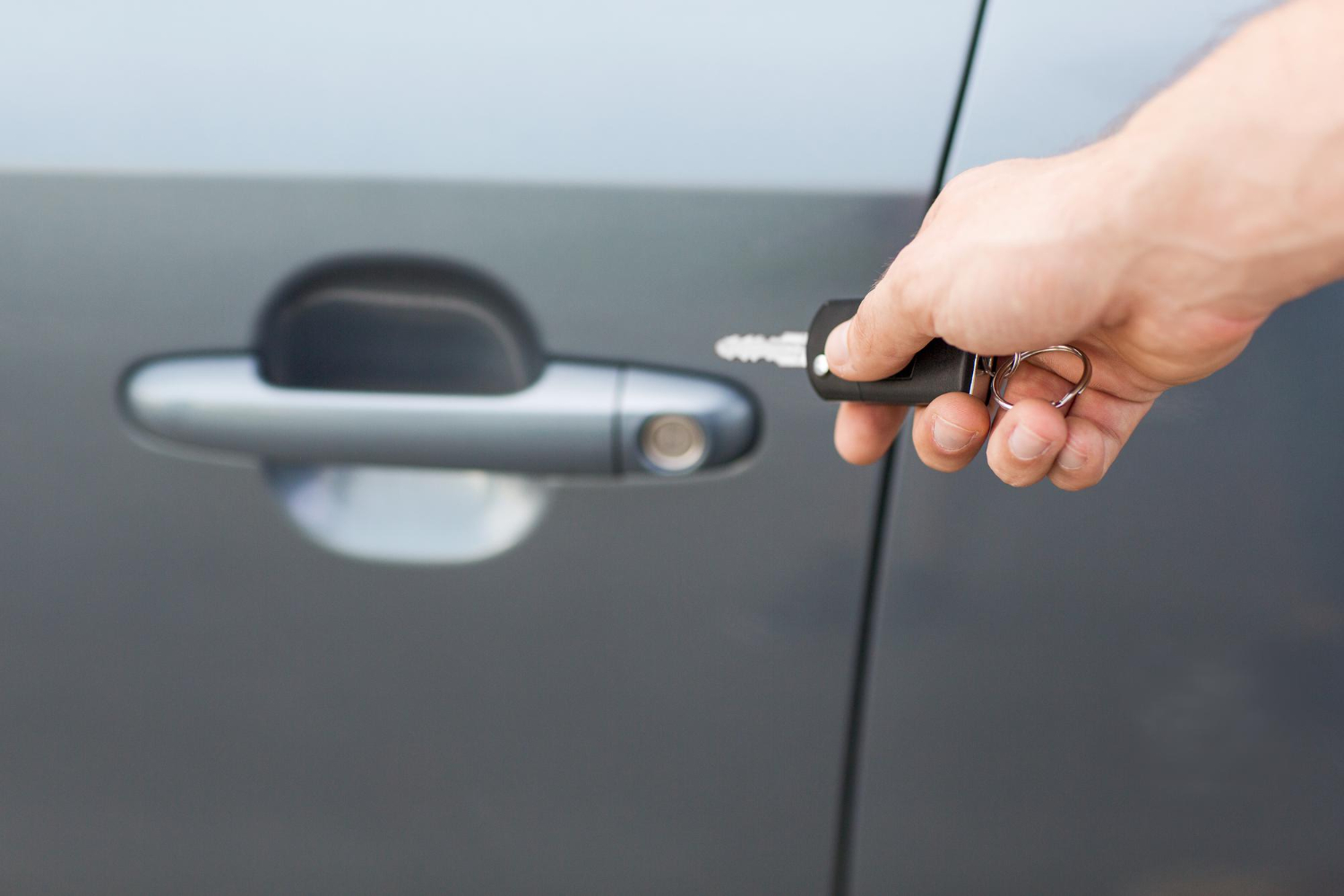 Why Should You Hire Professional Auto Locksmith Services In Kent WA?